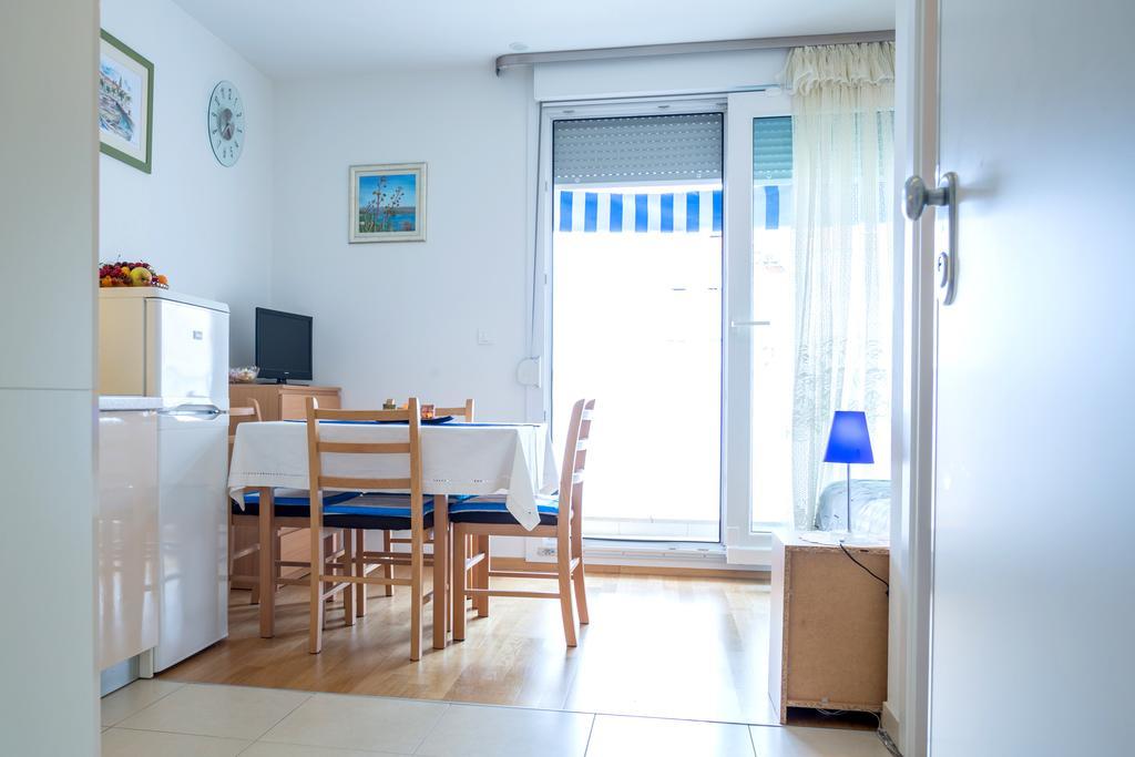 Teuta - Private Parking Apartmán *